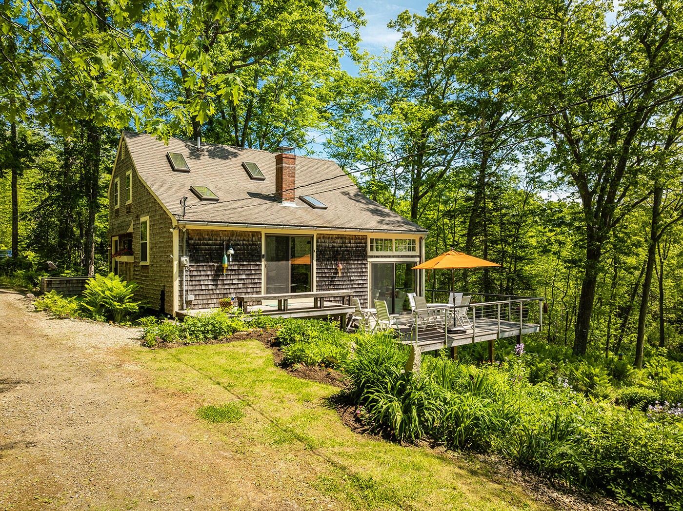 1.4 acres in Knox County, Maine