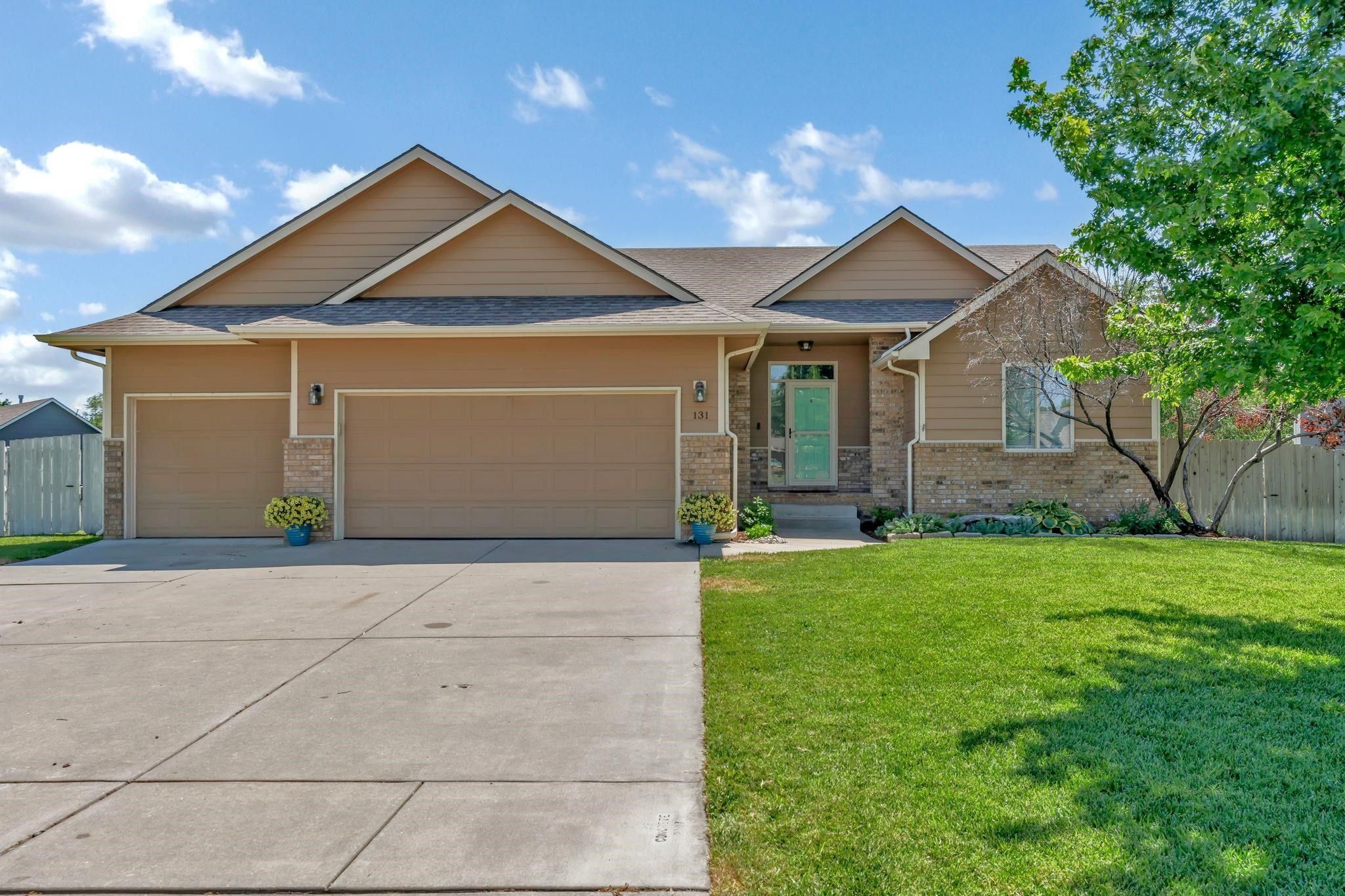 131 W Harmony Cir, Rose Hill, KS 67133 MLS 640495