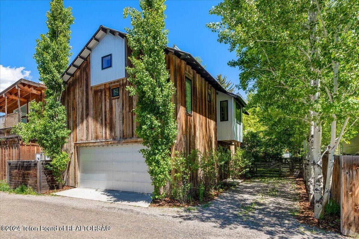 655 S GLENWOOD Street, Jackson, WY 83001 MLS 241426