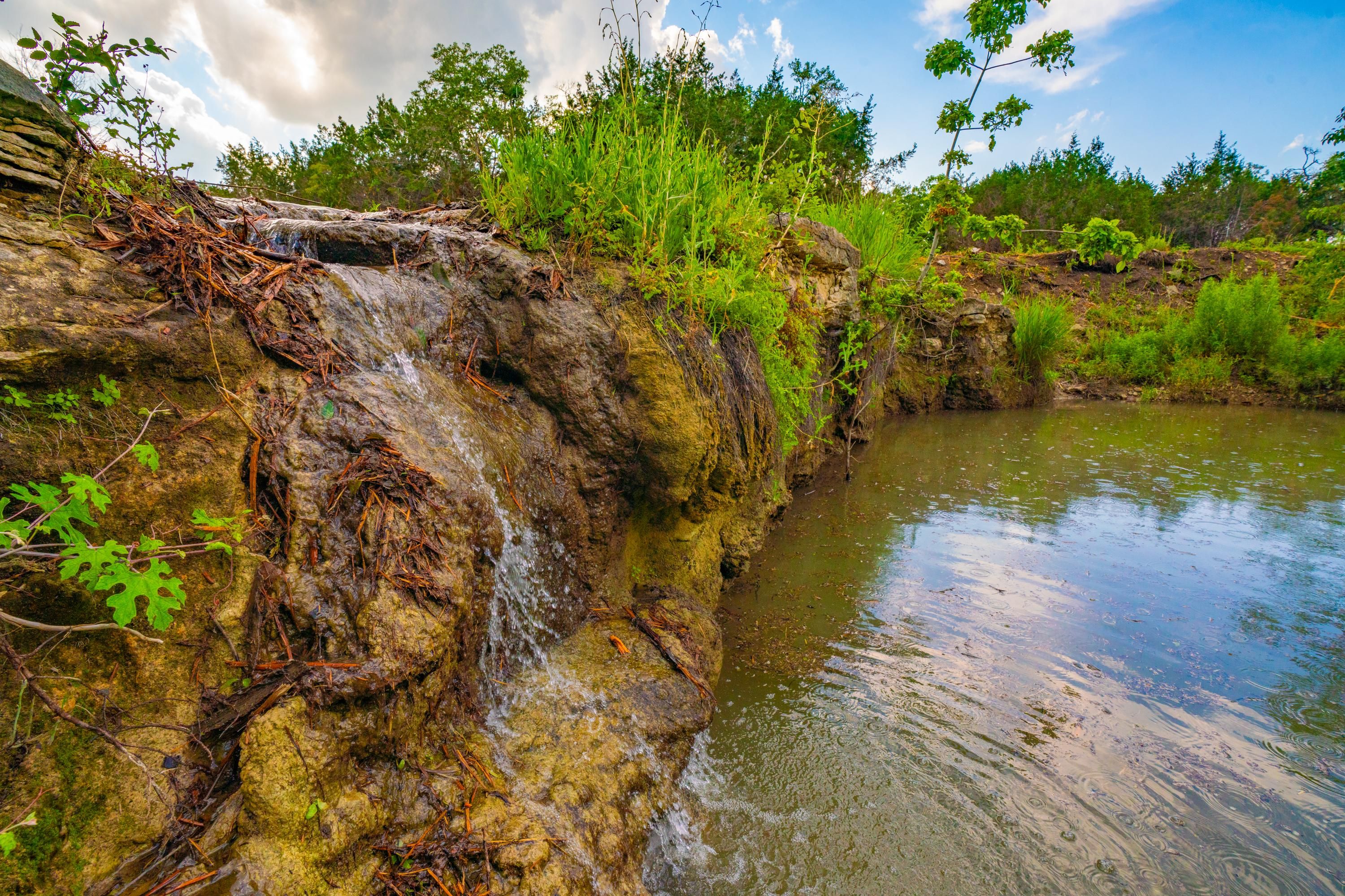 363 acres in Dripping Springs, TX, 78676