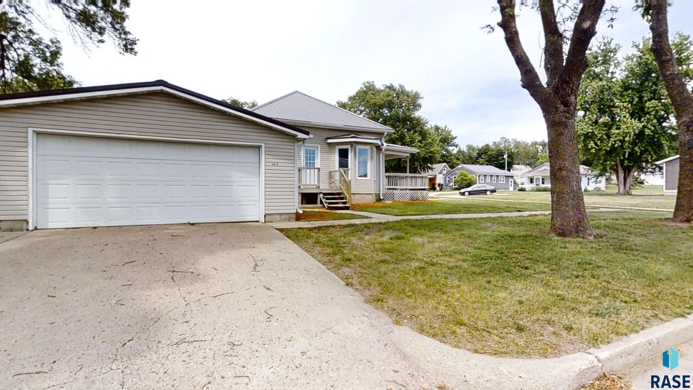 100 W 3rd St, Alcester, SD 57001 MLS 22404436