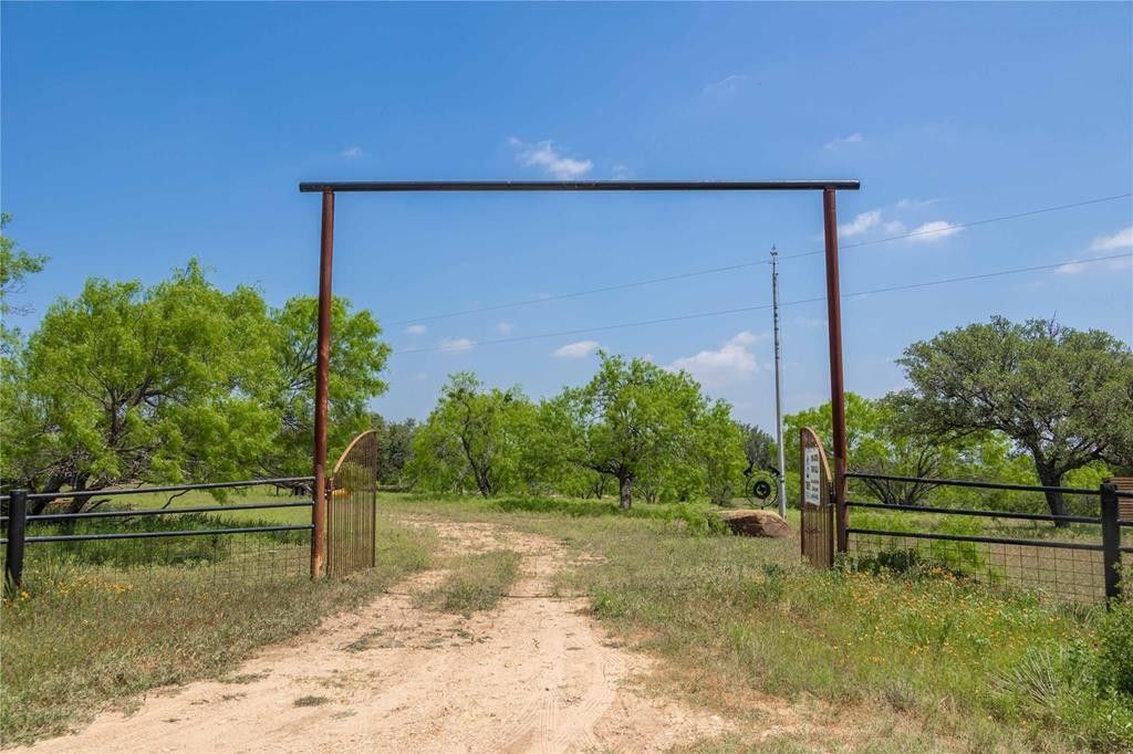 496 W Other, Mullin, TX 76864 MLS 151560