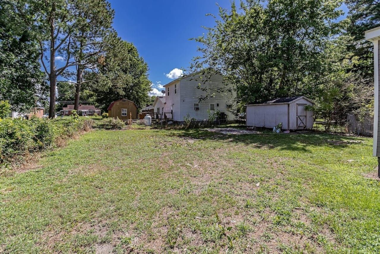 913 Bartlett Ave, Elizabeth City, NC 27909