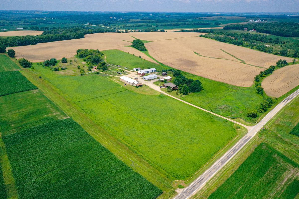 14578 Center Road, Durand, IL 61024