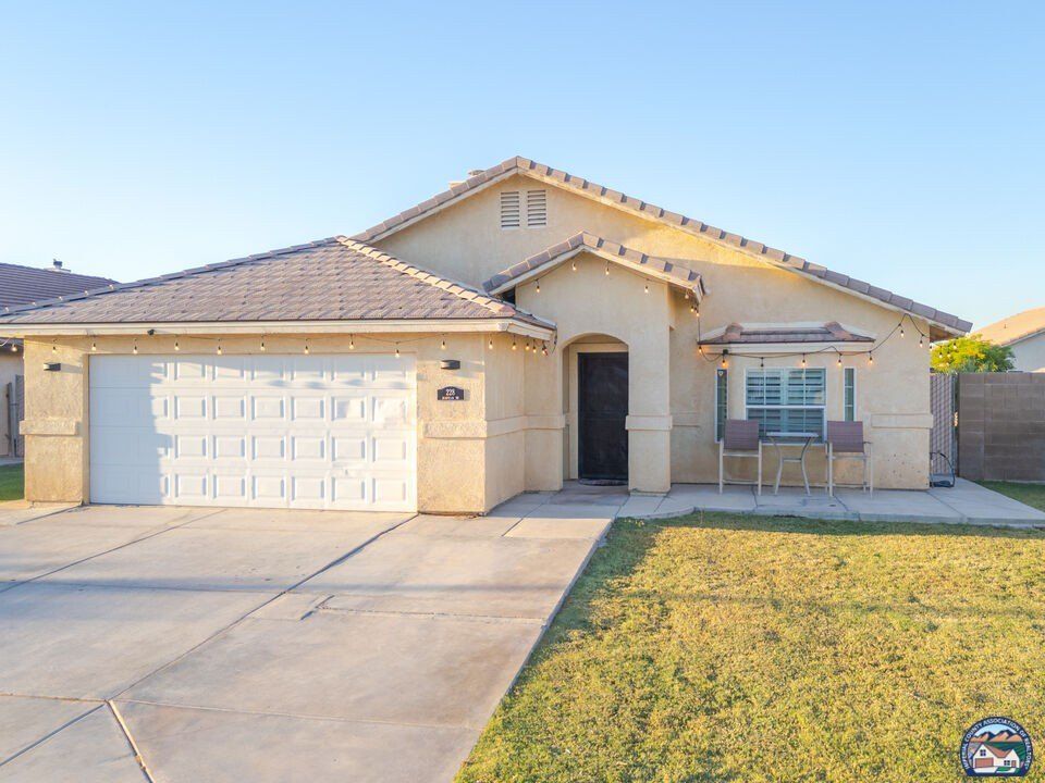 228 W Acapulco Dr, Imperial, CA 92251 MLS 24450401IC