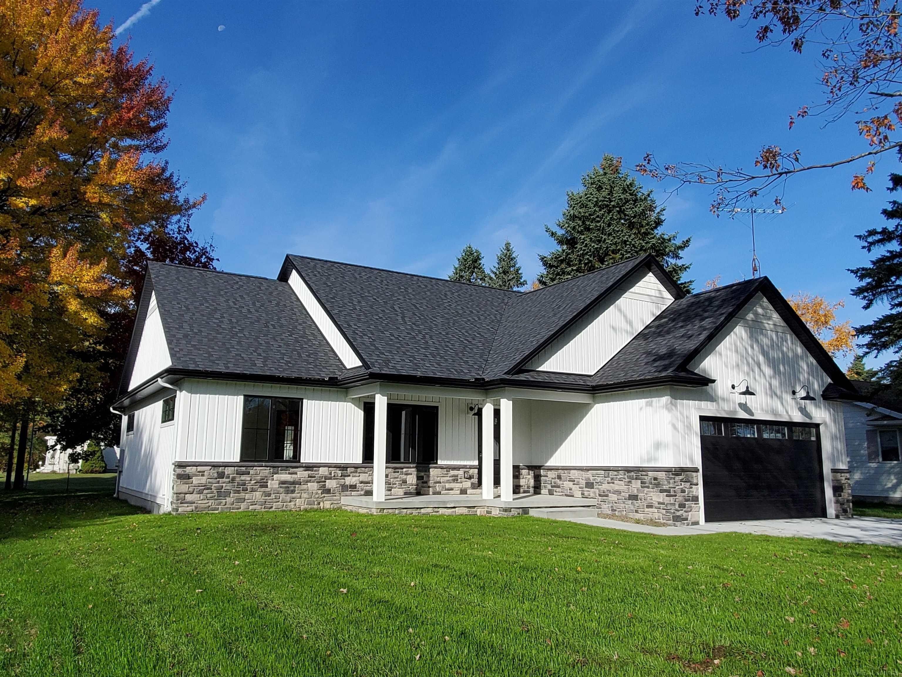 6274 Lakeshore, Lexington, MI 48450 MLS 50159421