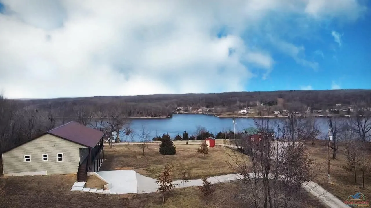 Properties of Luke Beaman with Reece & Nichols Golden Key Realty in