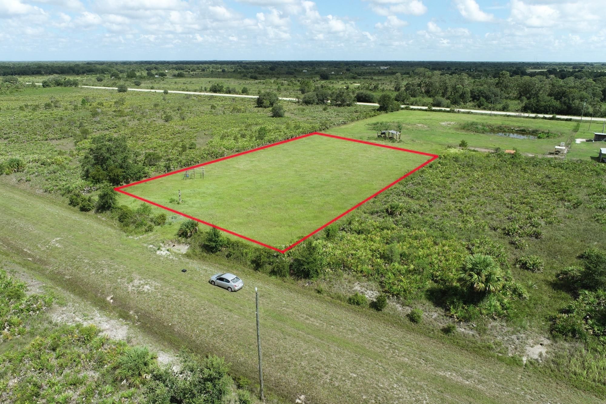 1.25 acres in Okeechobee County, Florida