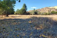Lakefront Property for sale in Siskiyou County, California
