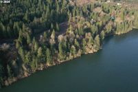 Lakefront Property for sale in Wahkiakum County, Washington