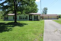 Residential Property for sale in Wayne County, Illinois