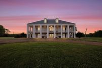 Lakefront Property for sale in Lowndes County, Mississippi