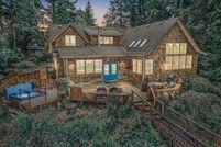 Lakefront Property for sale in Lincoln County, Oregon