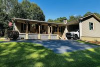 Lakefront Property for sale in Habersham County, Georgia