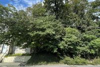 Property for sale in Richmond County, New York