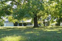 Residential Property for sale in Wayne County, Illinois