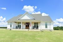 Lakefront Property for sale in Grenada County, Mississippi