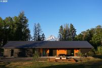 Lakefront Property for sale in Hood River County, Oregon