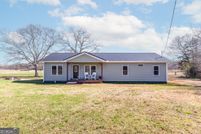 Lakefront Property for sale in Hart County, Georgia