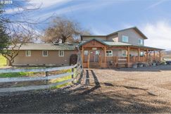 Lakefront Property for sale in Columbia County, Oregon