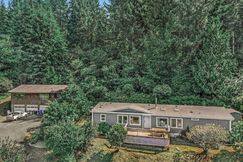Lakefront Property for sale in Lincoln County, Oregon