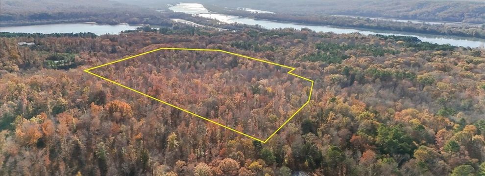 Property for sale in Humphreys County, Tennessee