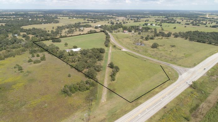 commercial property for sale in elgin tx