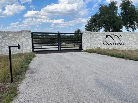 Land for Sale in Gillespie County, Texas between 5 and 10 Acres - 123  Properties - Land.com