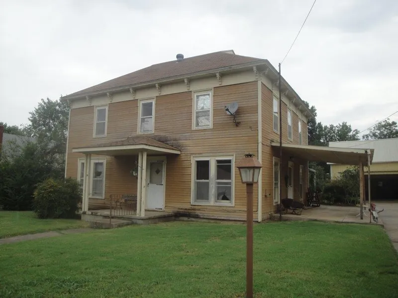 Residential Property in Chautauqua County, Kansas