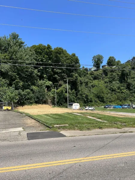 228 232 W Main St  