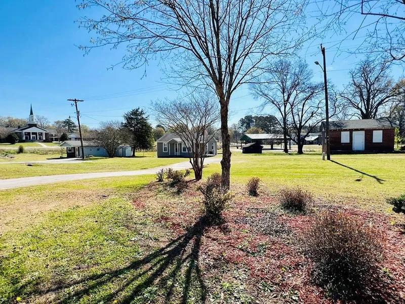 115 Lake Russell Blvd  