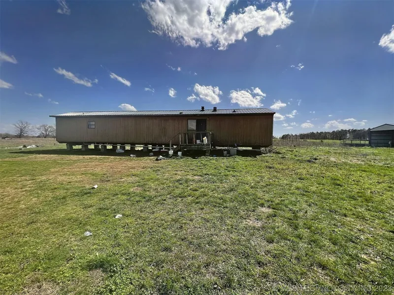 861 W Madill Rd  