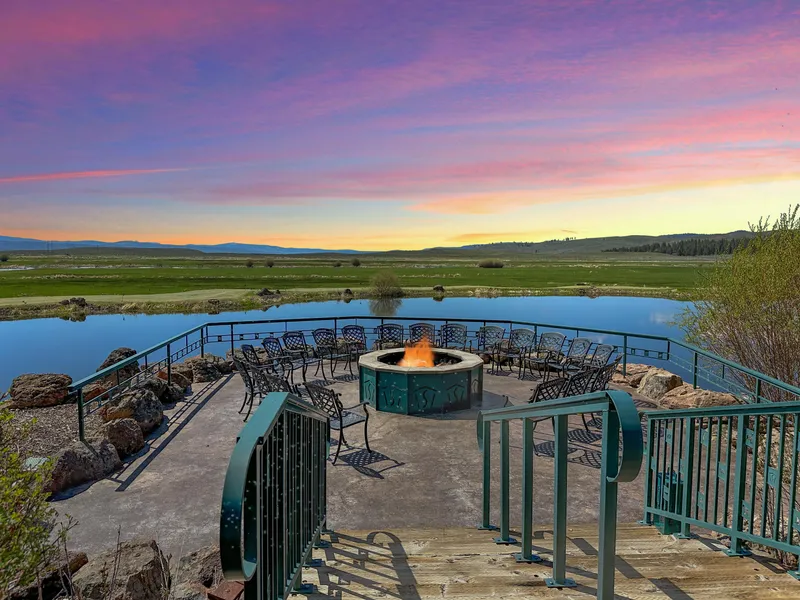 30163 Horseshoe Loop  