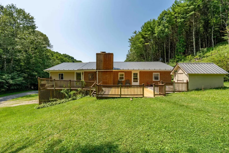 837 Owl Holw Rd  