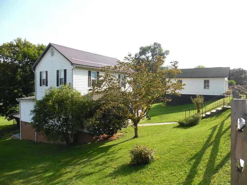 5652 Staunton Parkersburg Pkwy  