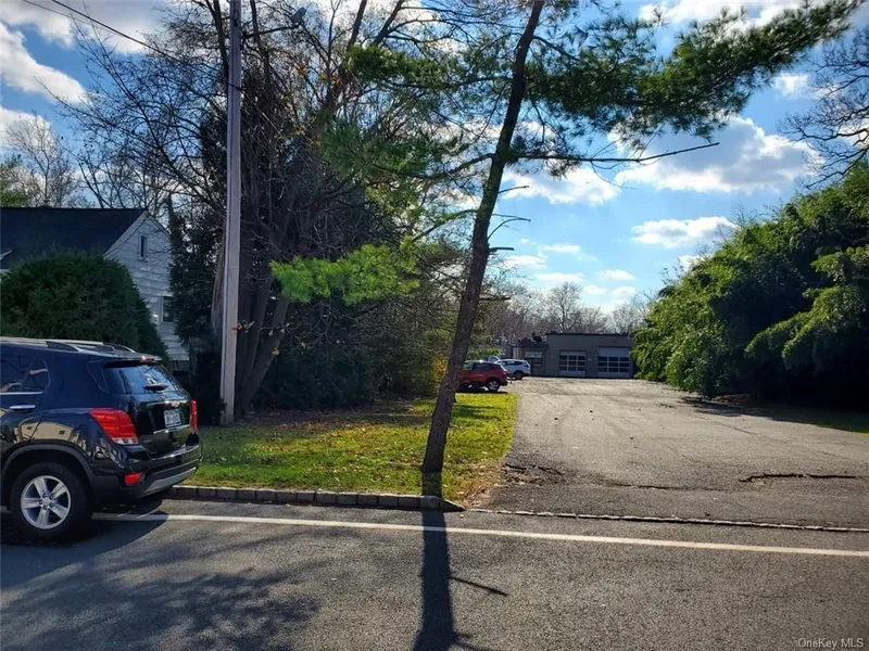 80 E Washington Ave  