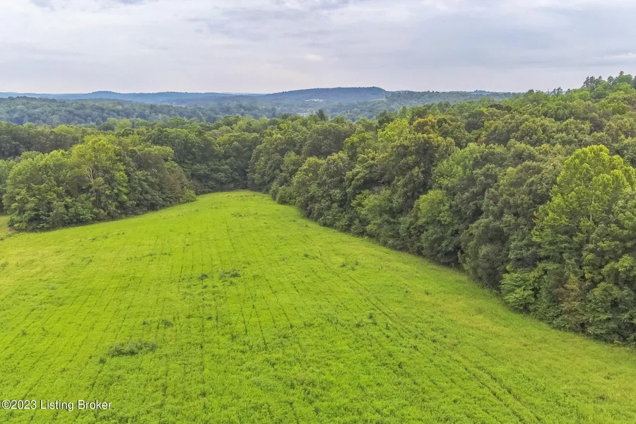 350 Bentwood Hertitage Farm Ln  