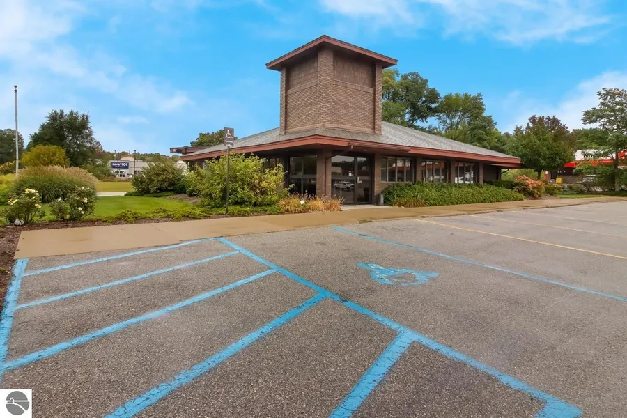 1669 Benzie Hwy  