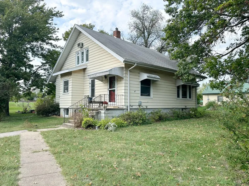 42 Oak St  