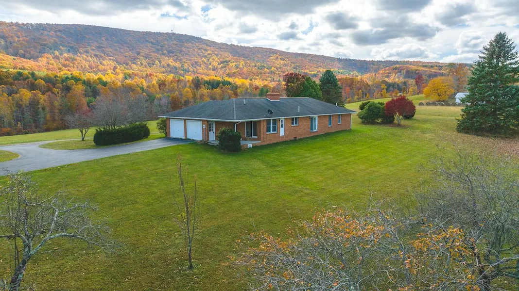 2103 Ridgeview Rd Northwest  