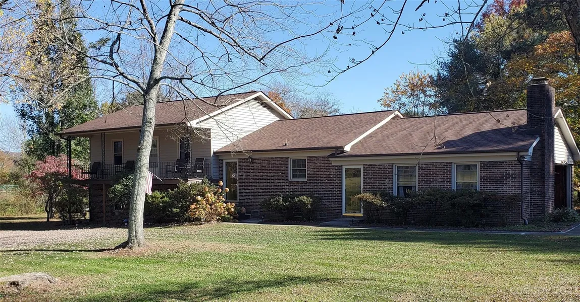 123 Greenwood Frst Dr  