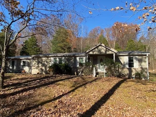 7590 W Woodlands Pike  