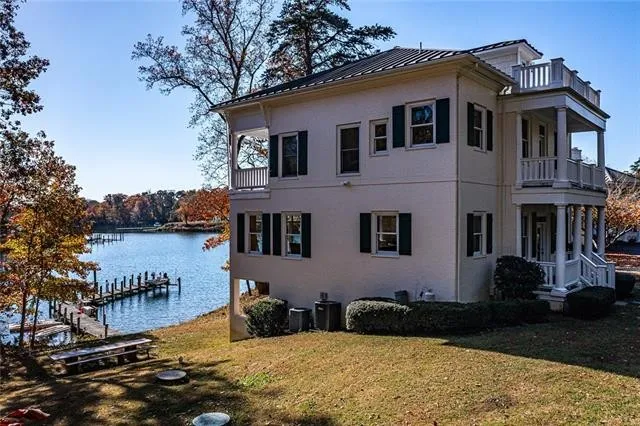 253 Golf Crse Dr  