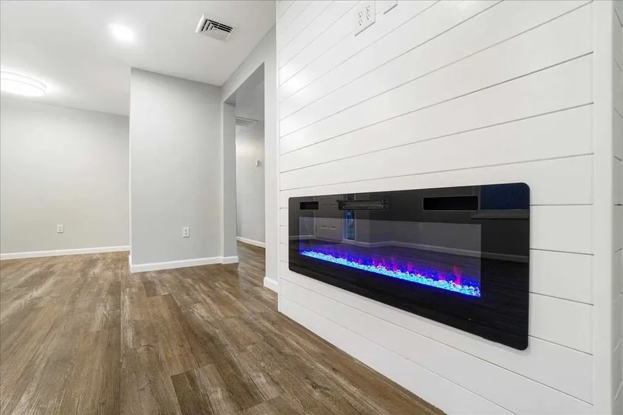 106 OLD GLENHAM RD RD  