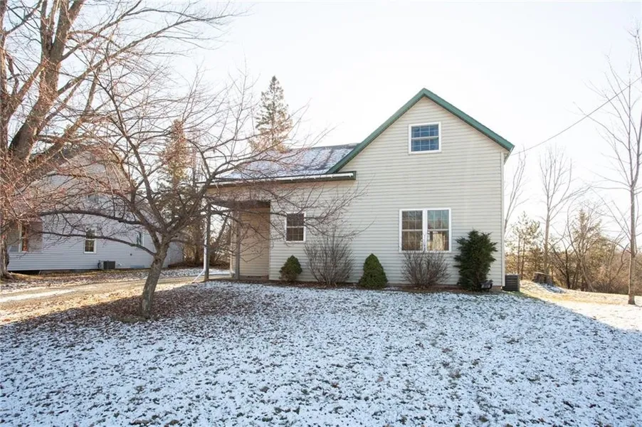 814 Menasha Ave  