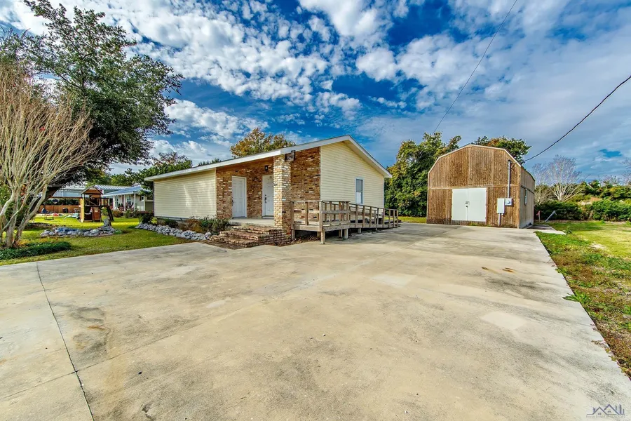 156 St Pierre Dr  