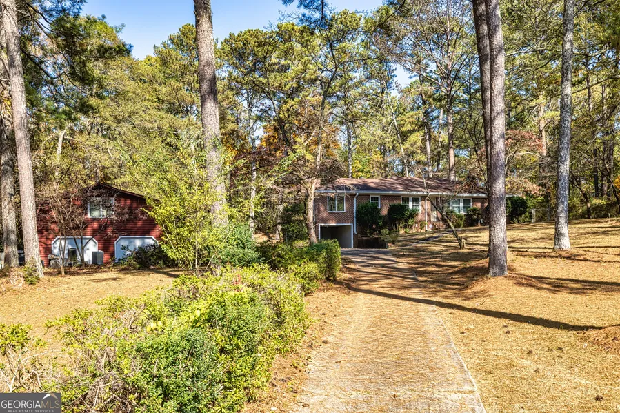 3335 FLAT Shls RD  