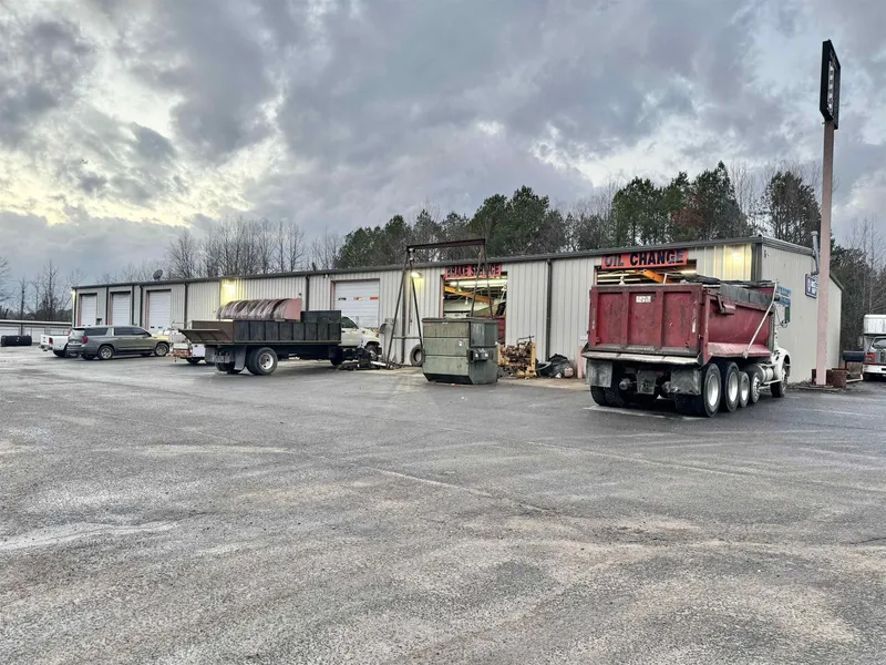 3373 N HWY 7  