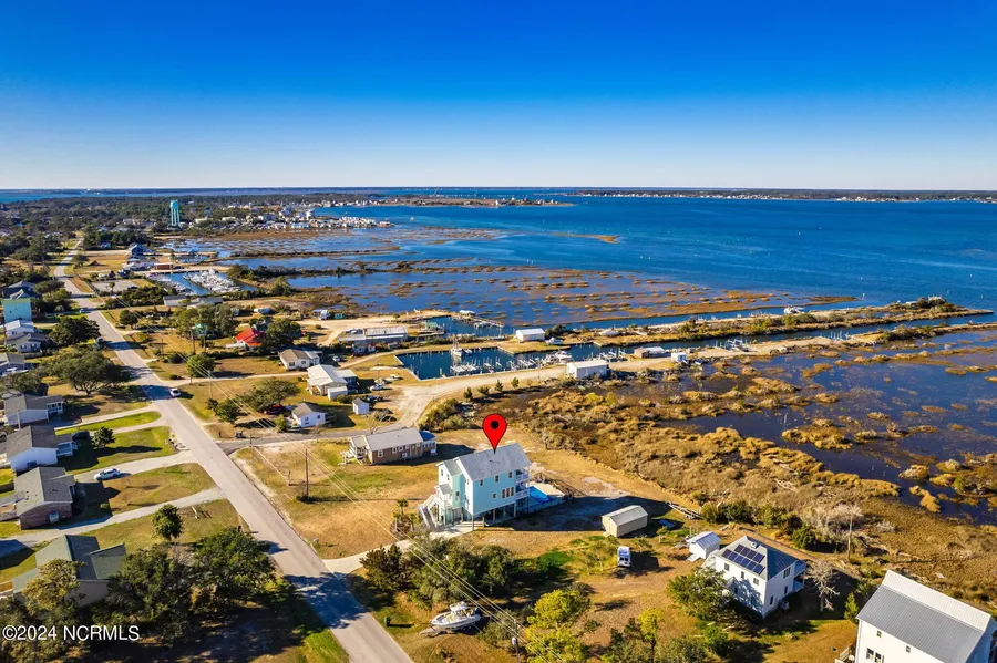 333 Bayview Dr  