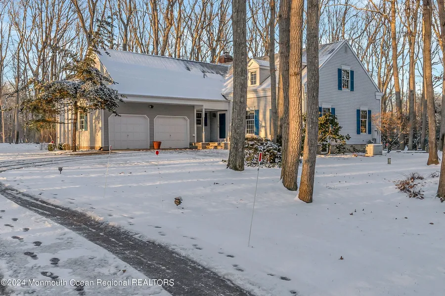 23 Deer Trl Dr  